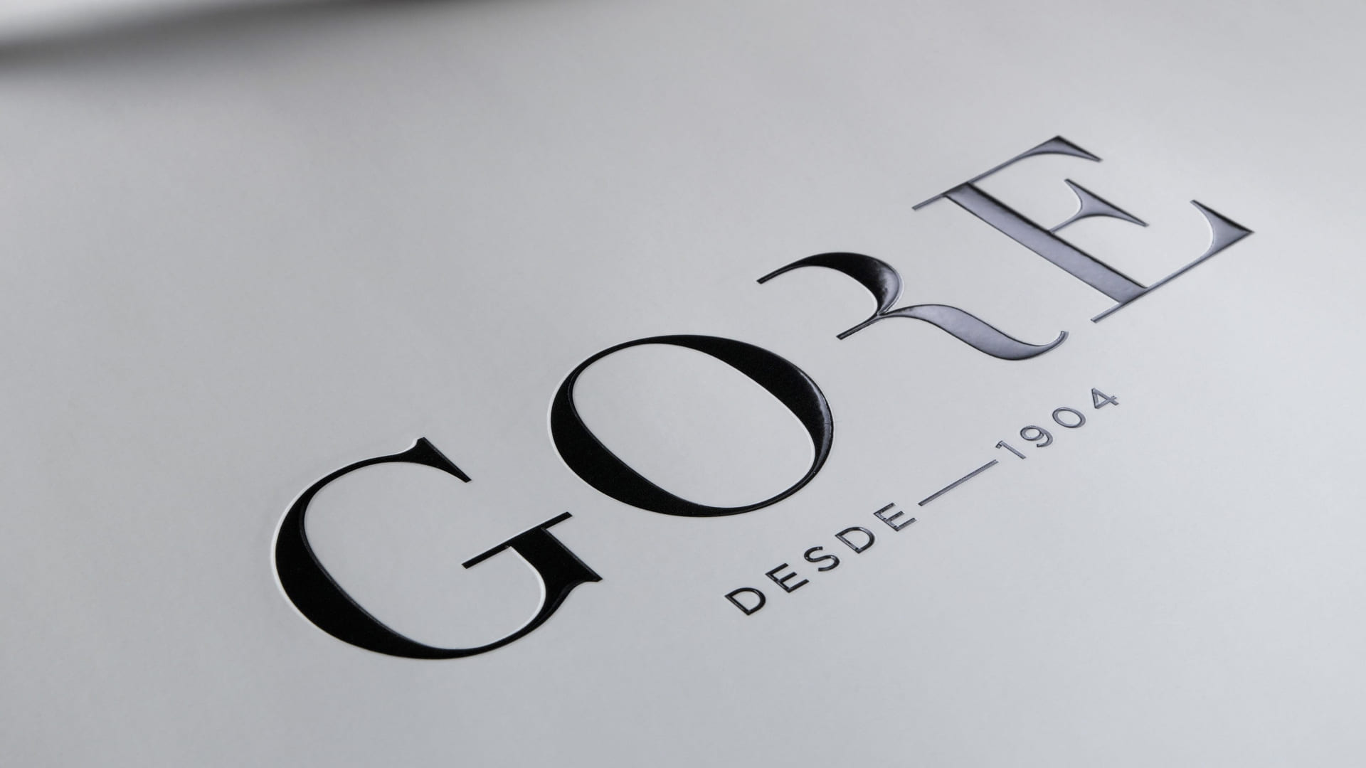 <span>Presentaci&oacute; del branding per a botigues de moda de luxe GORE. Dissenyat per l'estudi esiete de branding i comunicaci&oacute; de Barcelona.</span>