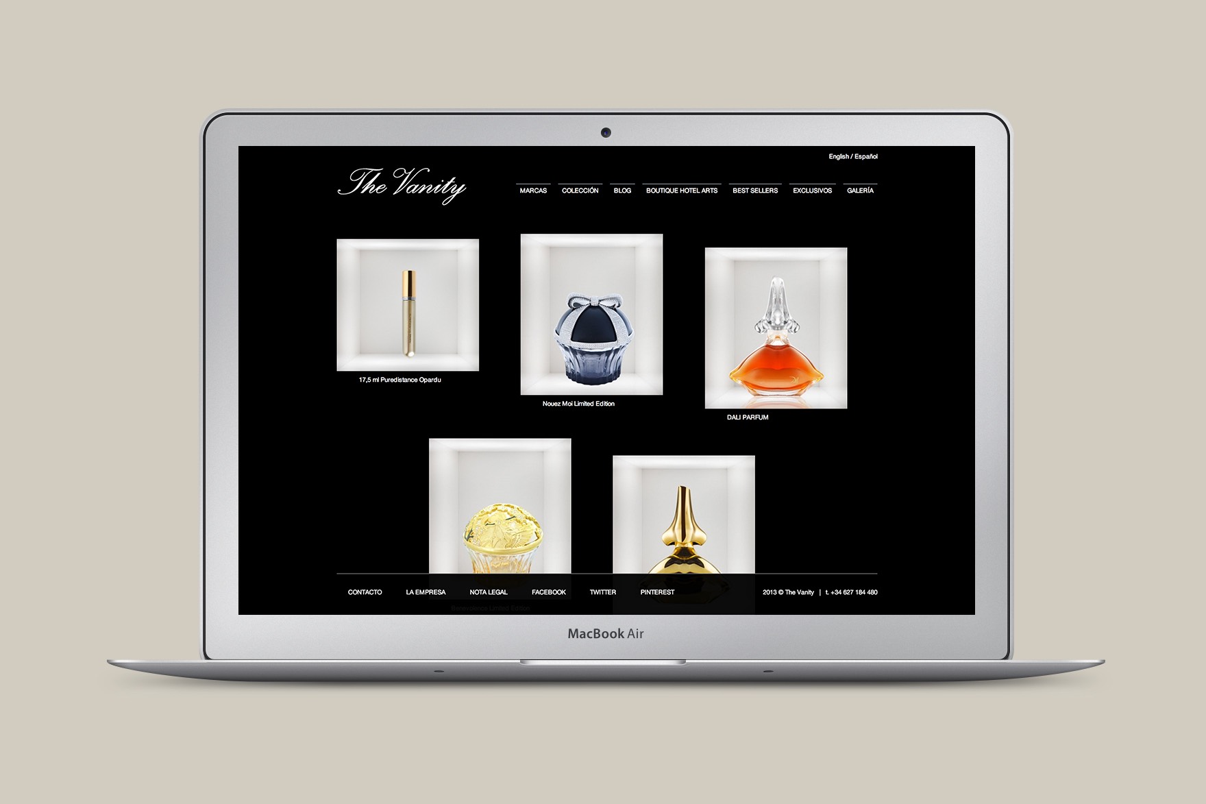 Dise&ntilde;o de la p&aacute;gina de inicio del sitio web de comercio electr&oacute;nico THE VANITY. Incluye diferentes im&aacute;genes de perfumes. Dise&ntilde;ado por el estudio de branding y comunicaci&oacute;n esiete y programado por sevenap.