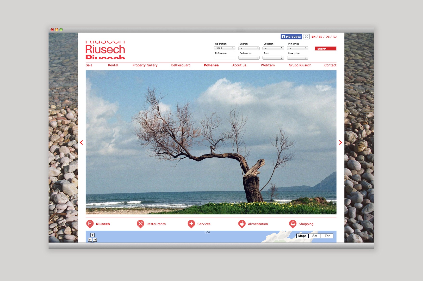 Disseny de la p&agrave;gina de l'apartament Pollen&ccedil;a del web de RIUSECH. Inclou un mapa d'ubicaci&oacute; i una imatge d'arbre gran al costat d'una platja. Dissenyat per l'estudi de marca i comunicaci&oacute; esiete i programat per sevenap.
