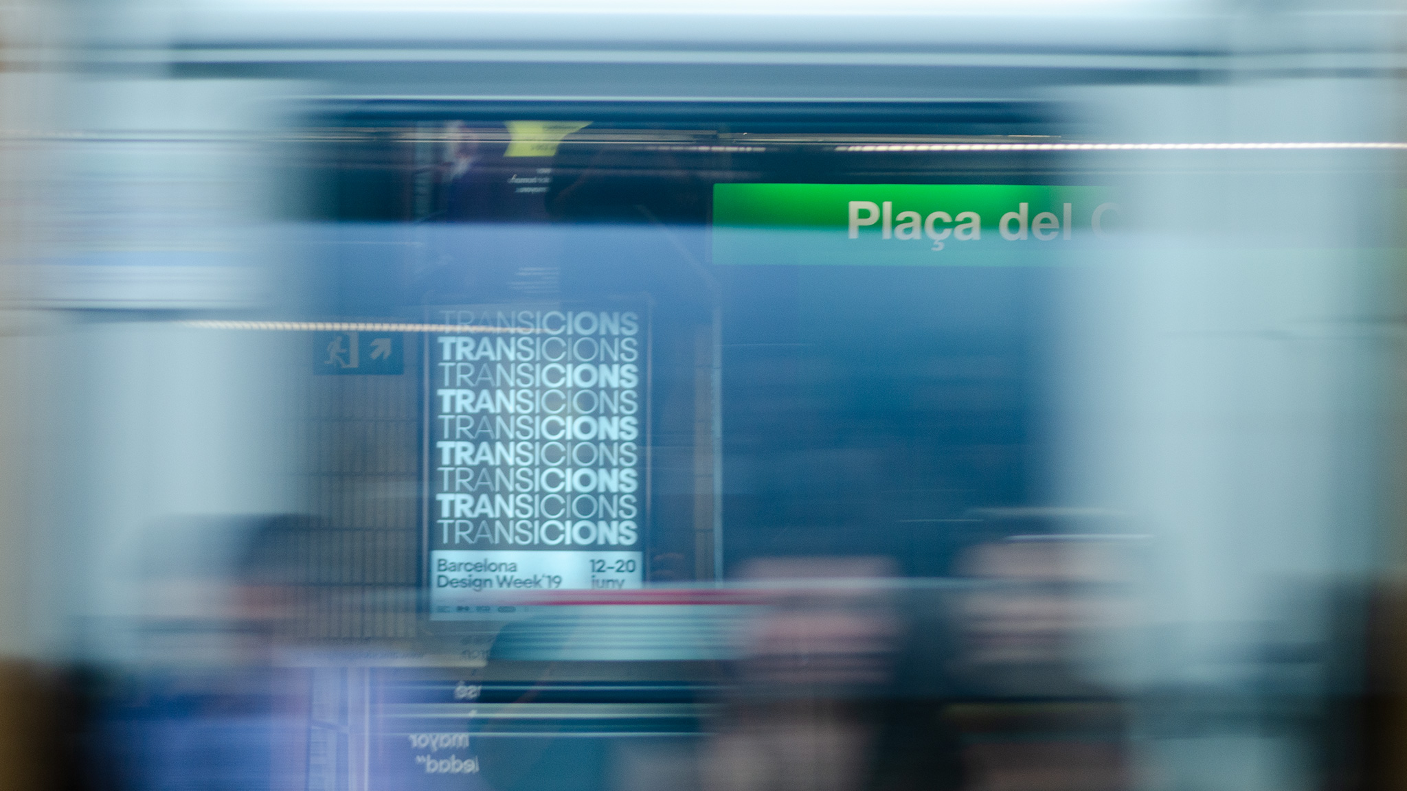 <span><span>Mockup al metro de Barcelona, &#8203;&#8203;on podeu veure el cartell de l'esdeveniment DESIGN WEEK 2019. Dissenyat per l'estudi ESIETE de branding i comunicaci&oacute;.</span></span>