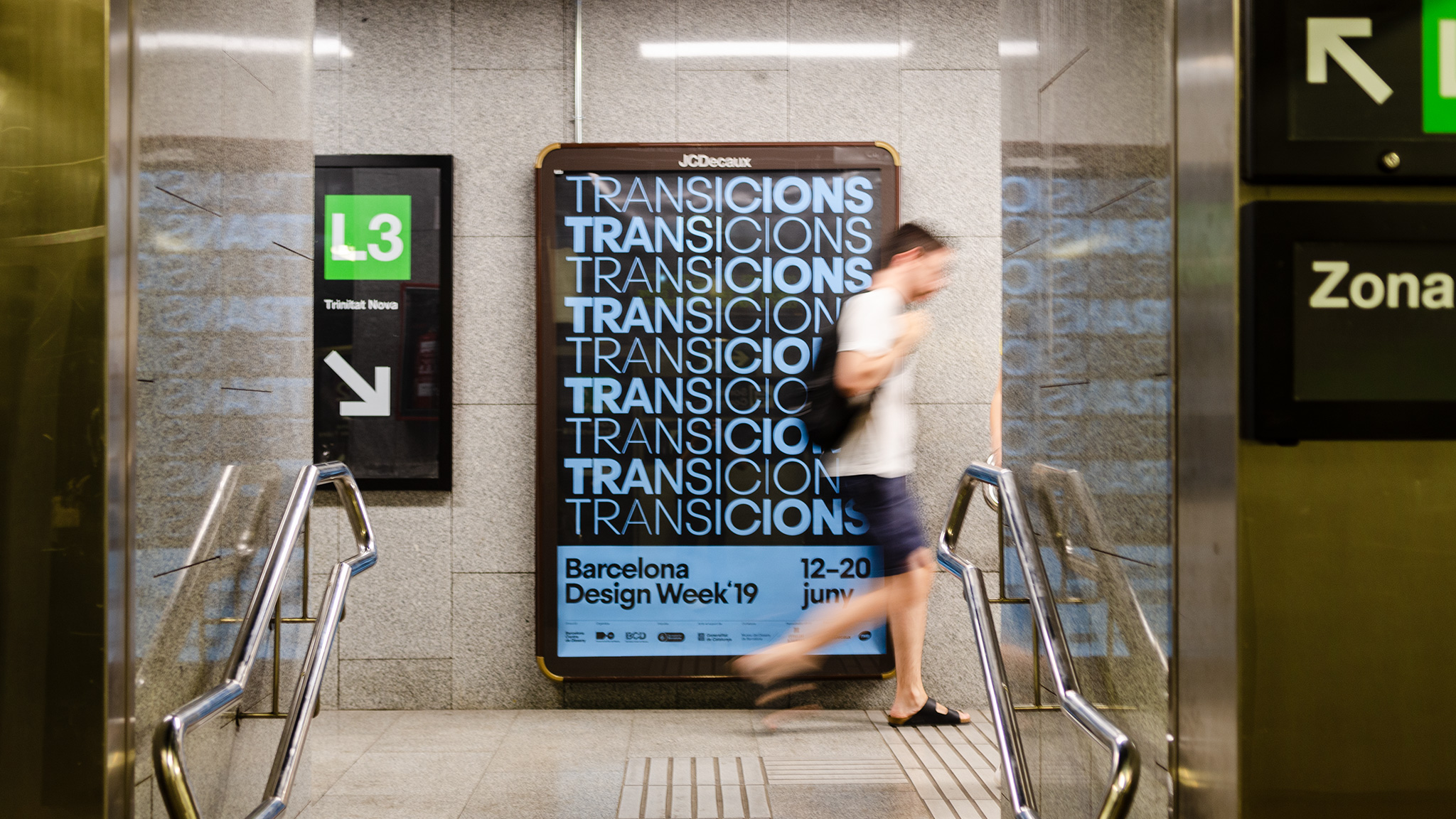 <span><span>Mockup al metro de Barcelona, &#8203;&#8203;on podeu veure el cartell de l'esdeveniment DESIGN WEEK 2019. Dissenyat per l'estudi ESIETE de branding i comunicaci&oacute;.</span></span>