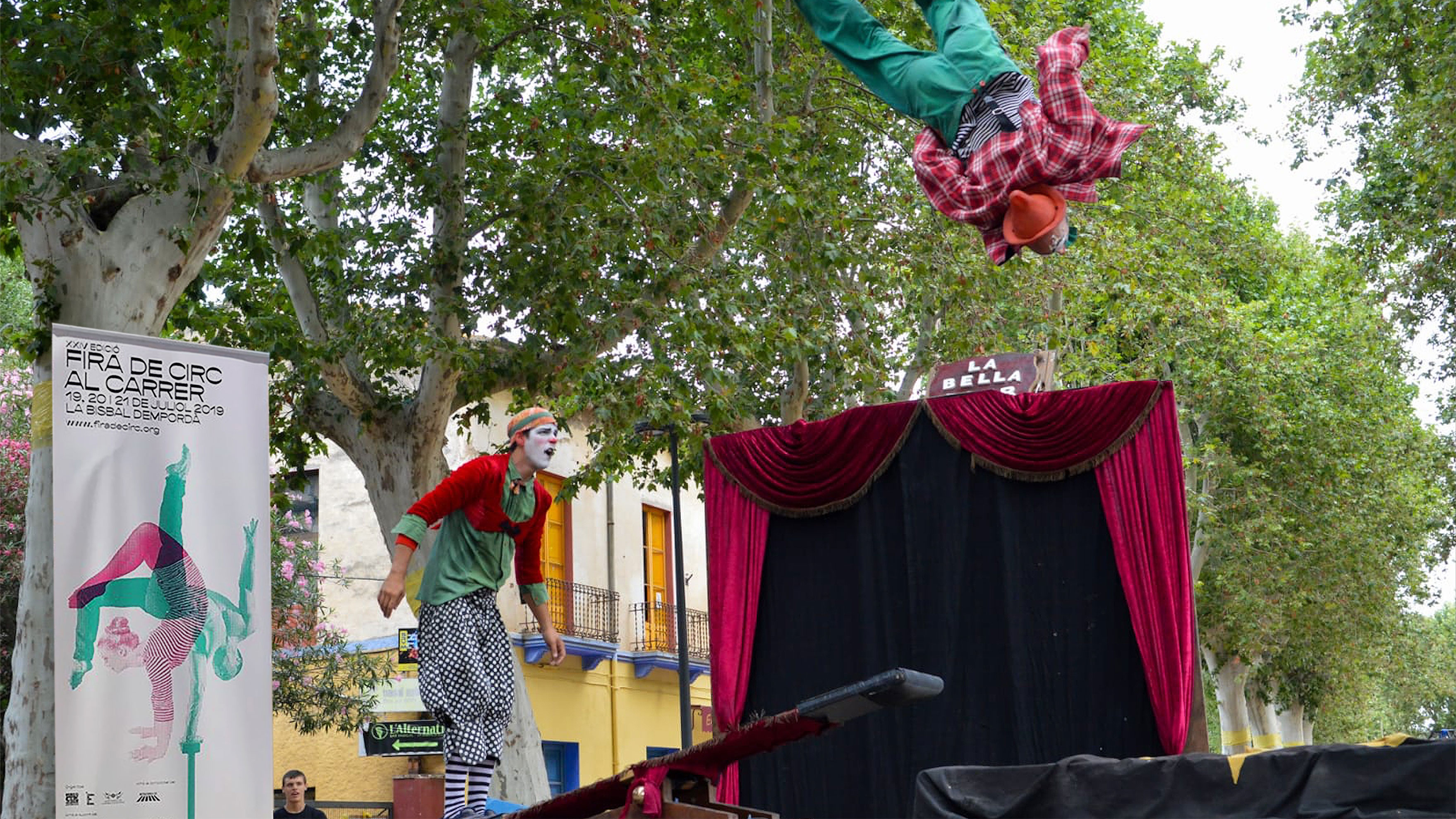 <span><span>Banderola per al XXIV FIRA DE CIRC A LA CARRER DE LA BISBAL. Dissenyat per l'estudi ESIETE de branding i comunicaci&oacute;.</span></span>