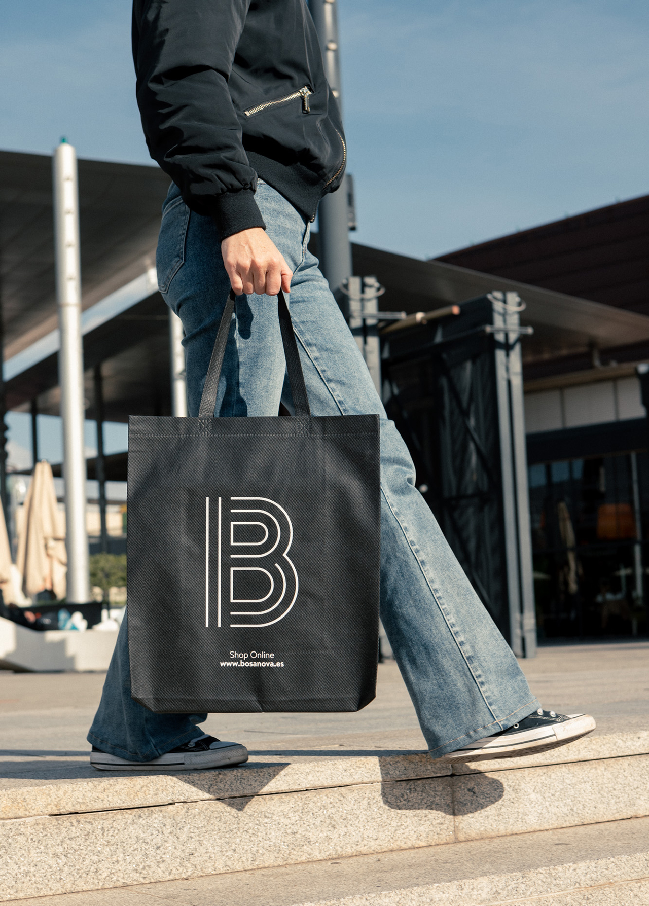 Hist&ograve;ria d'Instagram animada per a mostrar com funciona el llenguatge de fotografies de la marca BOSANOVA. Dissenyat per l'estudi esiete de branding i comunicaci&oacute;.