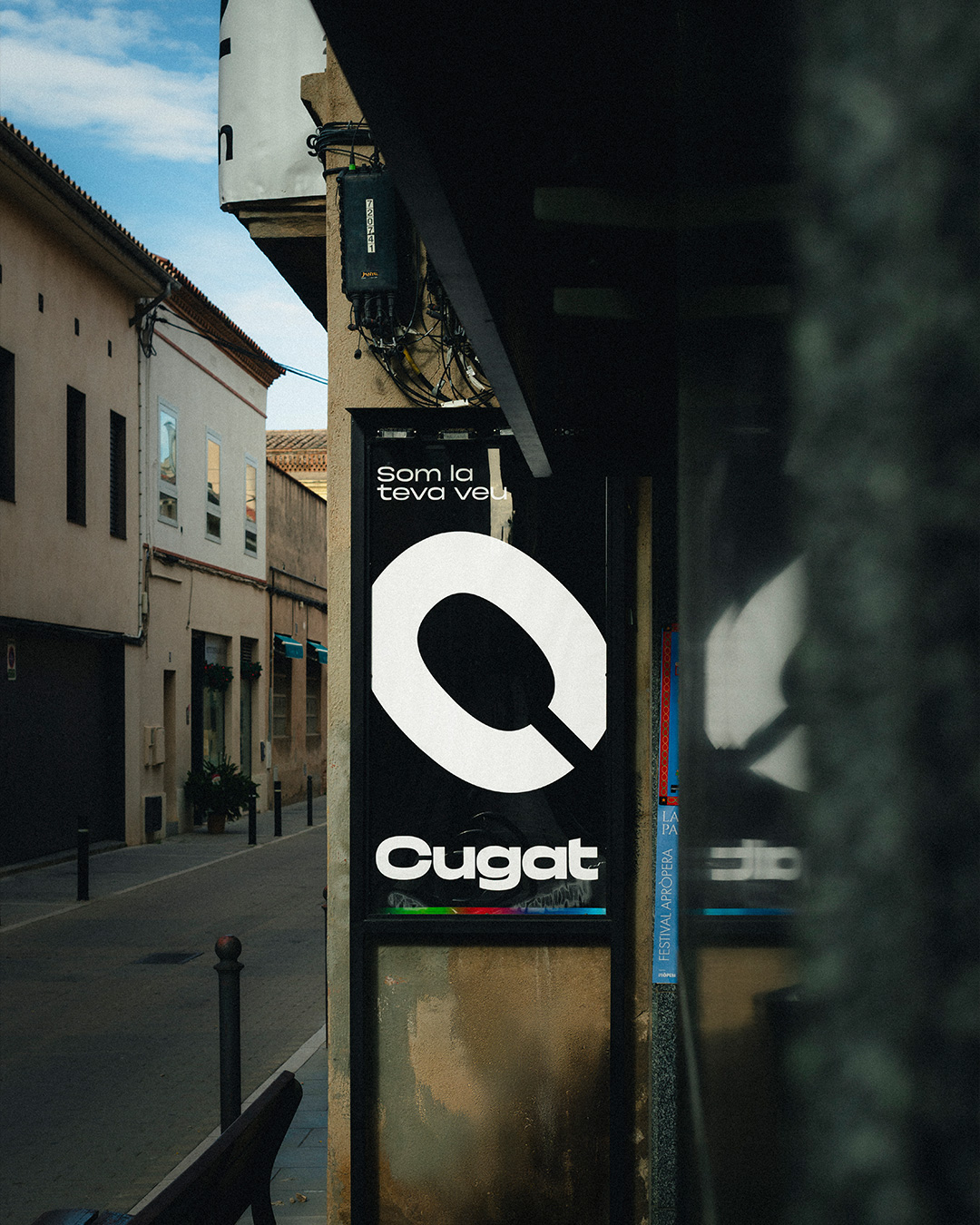 CUGAT M&Egrave;DIA / GRAPHIC DESIGN
