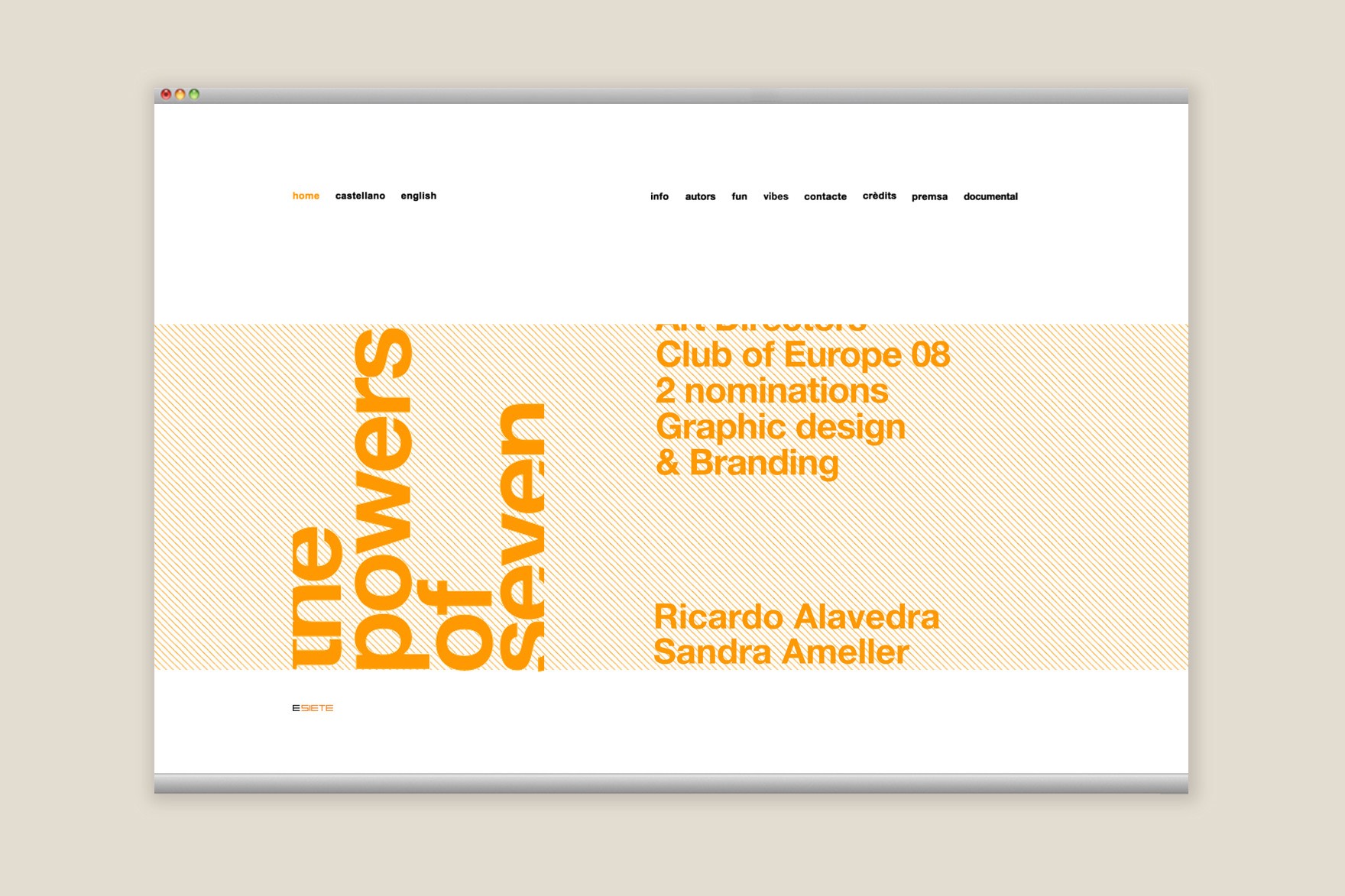 Dise&ntilde;o de la p&aacute;gina de inicio (con desplazamiento) de POWERS OF SEVEN, web en tres idiomas. Incluye patr&oacute;n abstracto minimalista en color naranja y tipograf&iacute;a rotada. Web dise&ntilde;ada por el estudio de branding y comunicaci&oacute;n esiete y programada por sevenap.